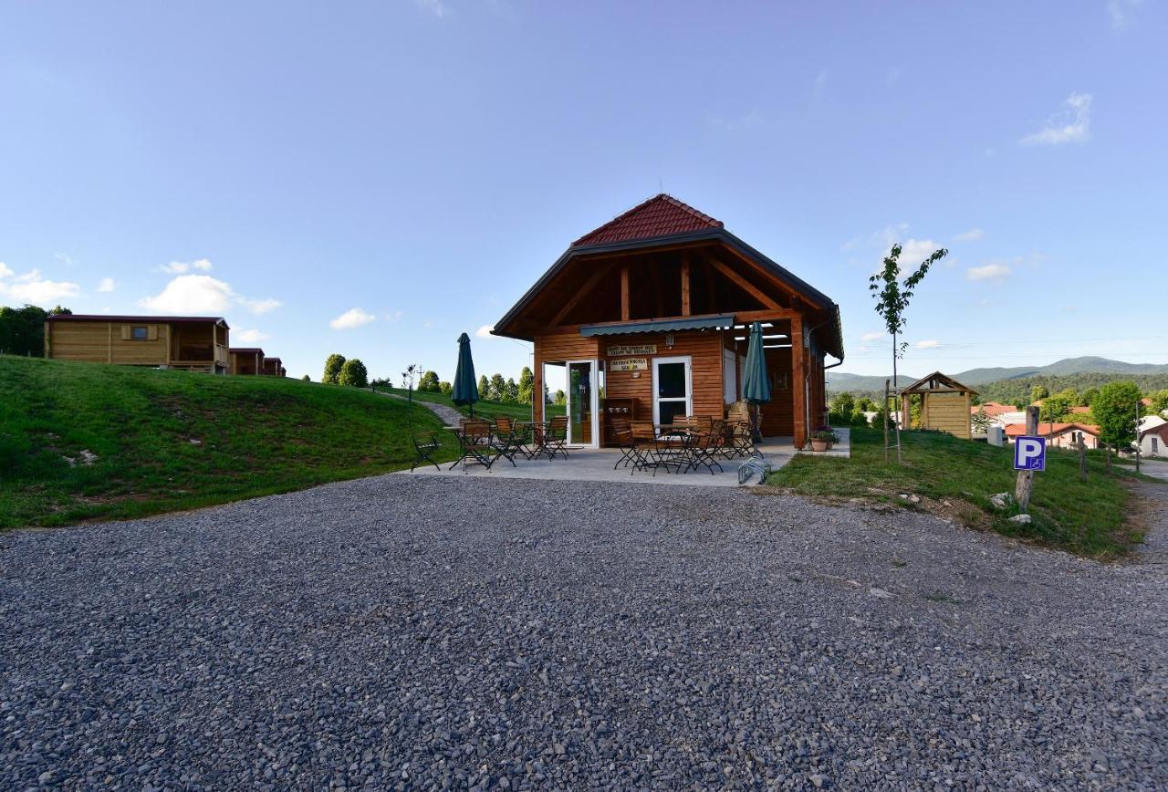 Camp The Sunrise Hill Otel Pivka Dış mekan fotoğraf
