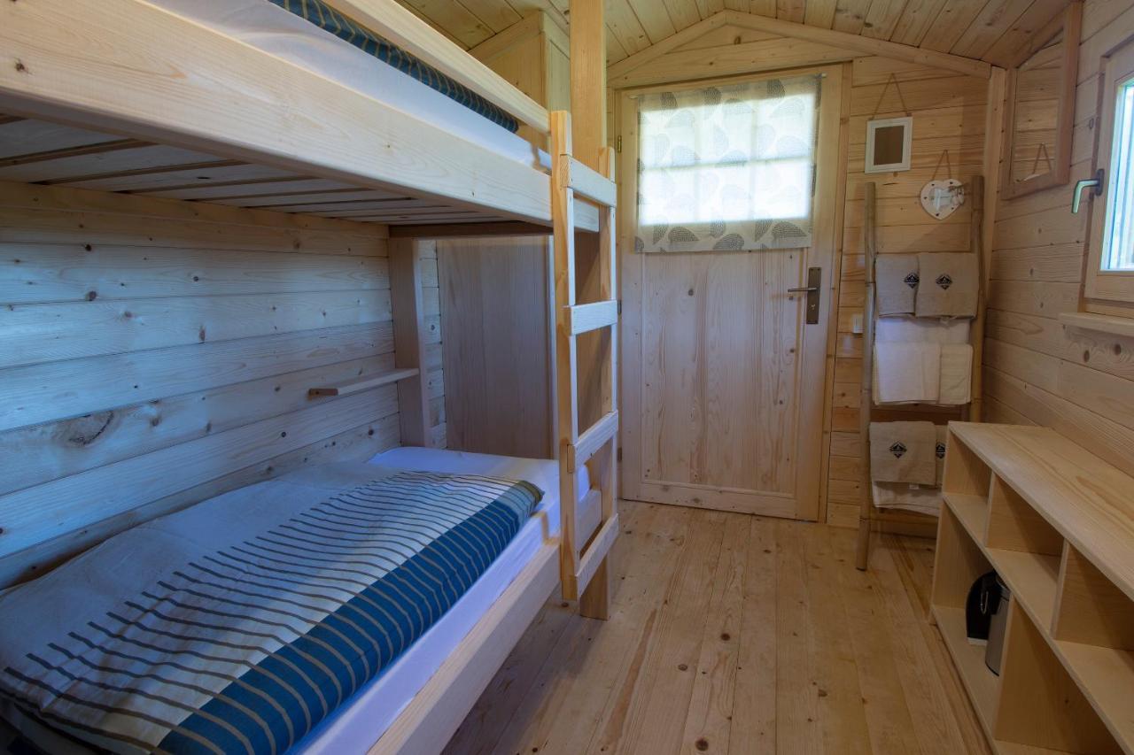 Camp The Sunrise Hill Otel Pivka Dış mekan fotoğraf