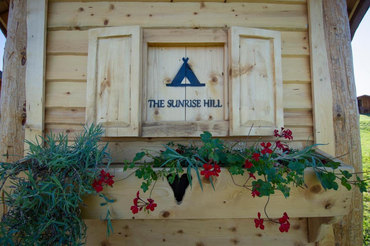 Camp The Sunrise Hill Otel Pivka Dış mekan fotoğraf
