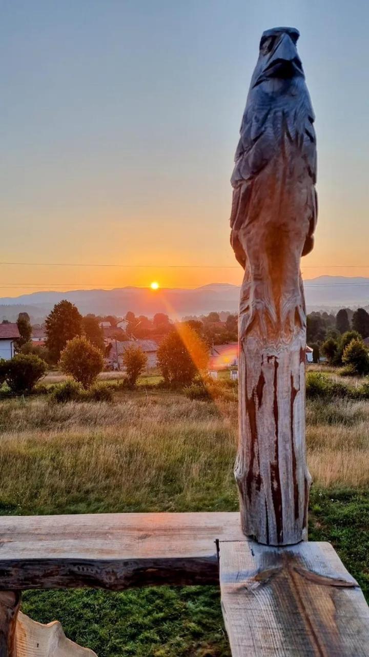 Camp The Sunrise Hill Otel Pivka Dış mekan fotoğraf
