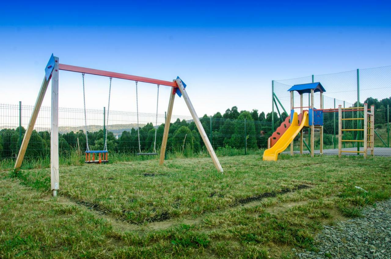 Camp The Sunrise Hill Otel Pivka Dış mekan fotoğraf