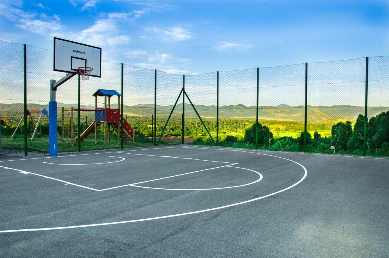 Camp The Sunrise Hill Otel Pivka Dış mekan fotoğraf